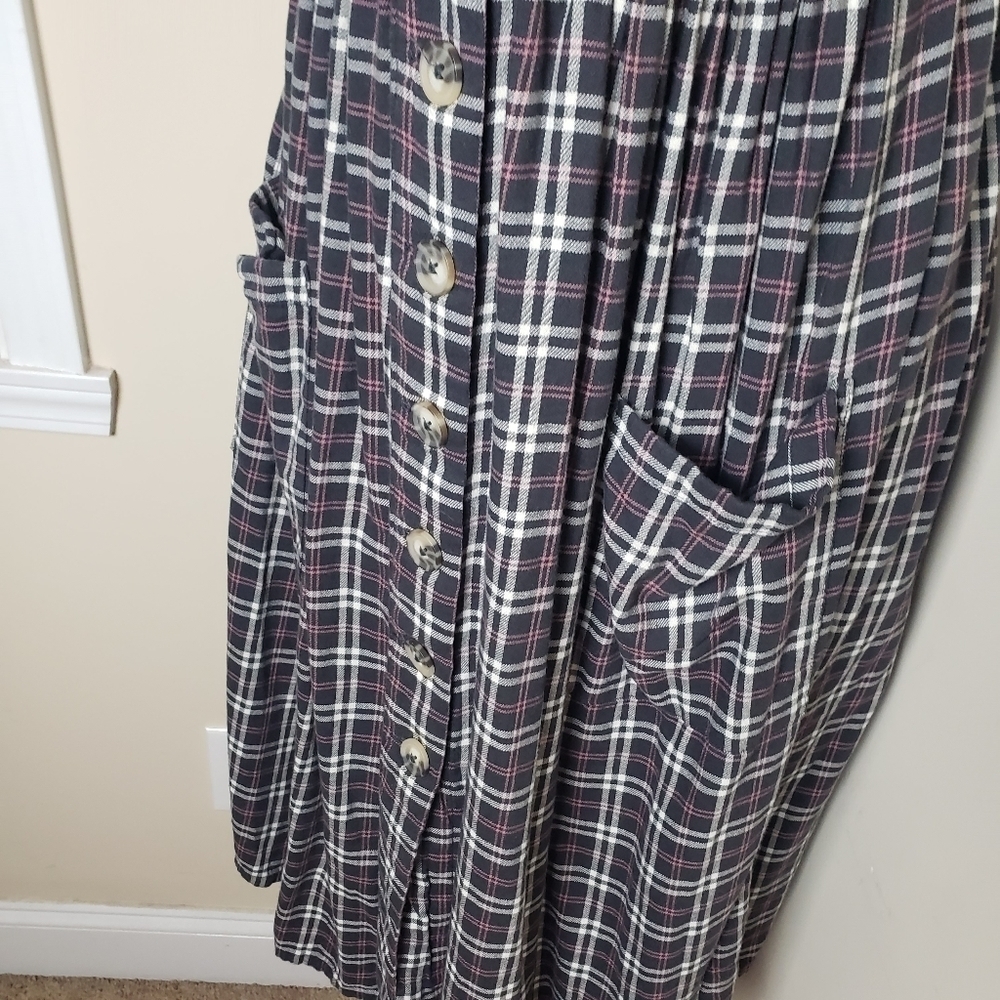 TRUE CRAFT Checkered Pocket Midi Dress - Picture 2 of 9